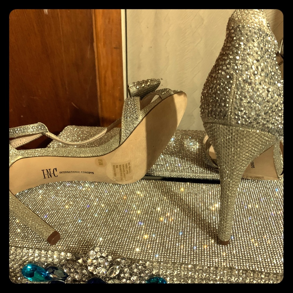 I.N.C INTERNATIONAL CONCEPTS Silver/Champagne HEEL